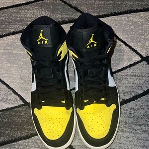 Men’s Nike Air Jordan 1 Mid- Size 11 (Like this post for a discount!)